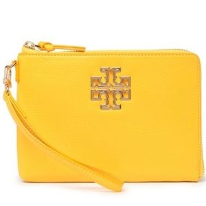 TORY BURCH BRITTEN LARGE ZIPPER POUCH WRISTLET